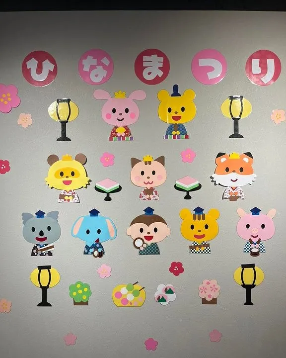 ひな祭りは壁面もひな祭り仕様に♪